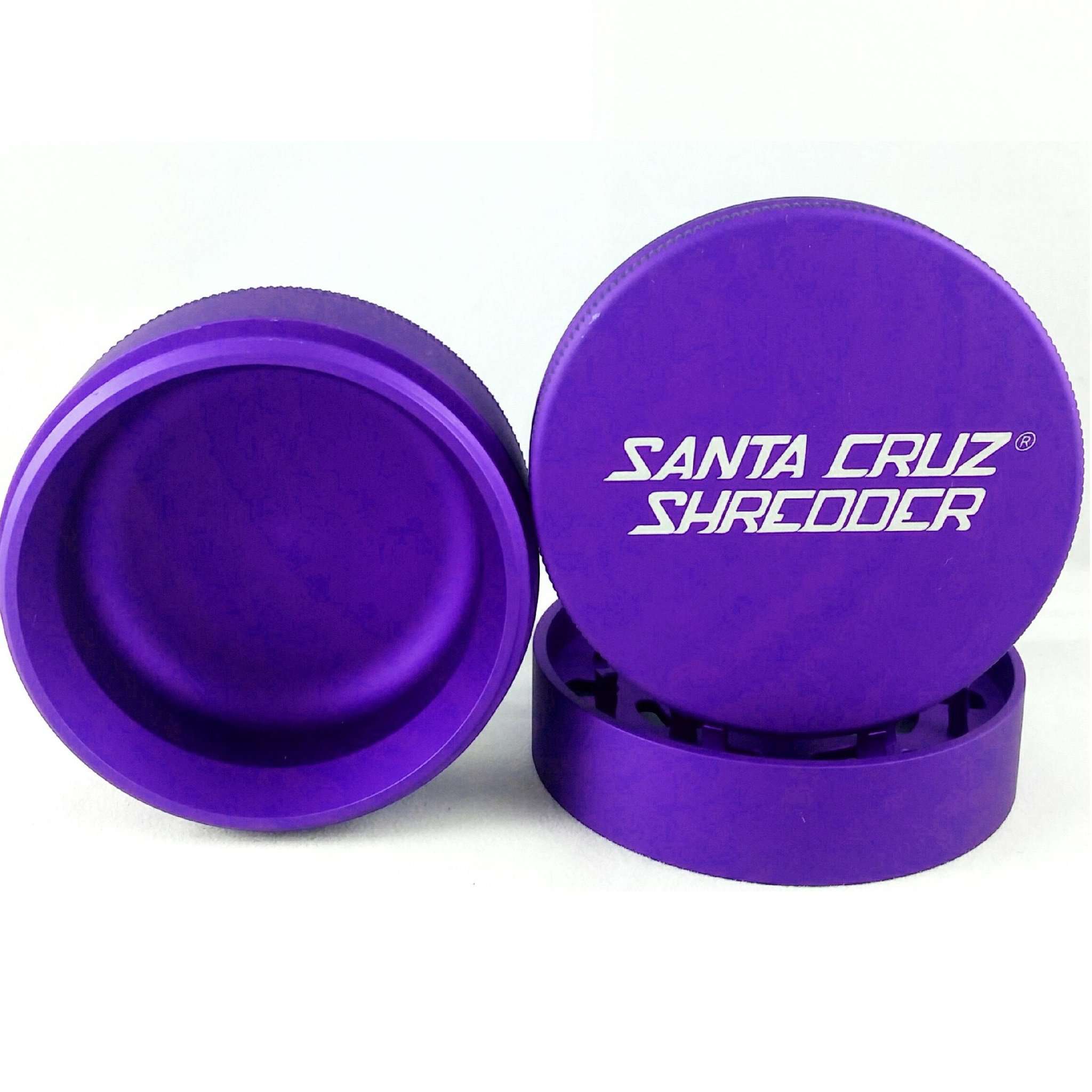 https://www.dopeboo.com/cdn/shop/products/santa-cruz-shredder-medium-3-piece-grinder-purple_1024x1024_2x_ff9185af-a365-43ef-a2a0-11f4c760484f.jpg?v=1622369857